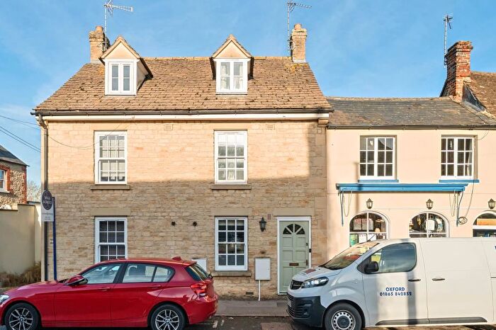 3 Bedroom Semi-Detached House For Sale In Eynsham, Oxfordshire, OX29