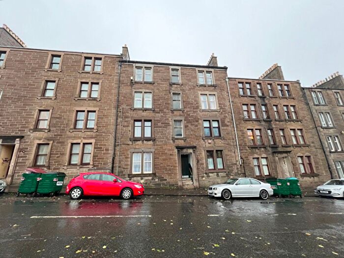 1 Bedroom Flat To Rent In Provost Road, Dundee, DD3