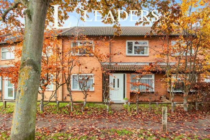 4 Bedroom Terraced House To Rent In Moncrieff Close, CB4