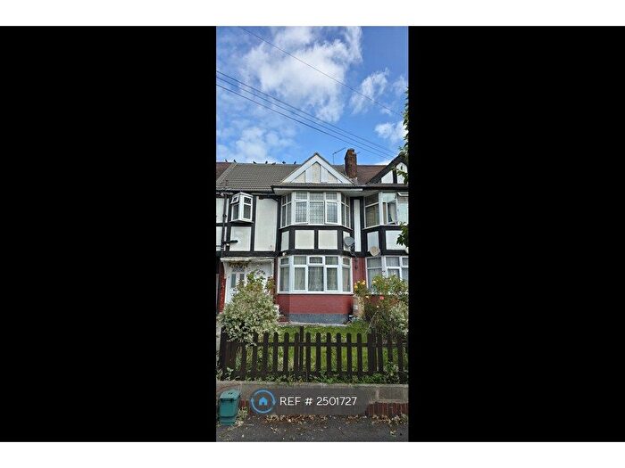 2 Bedroom Maisonette To Rent In Wembley, Wembley, HA0