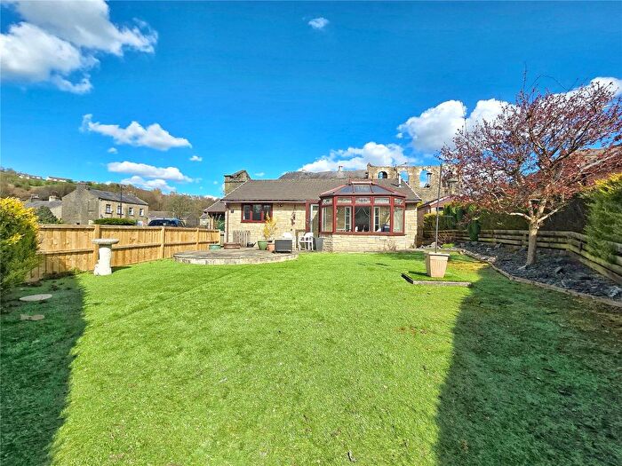 2 Bedroom Bungalow For Sale In Brandwood Park, Stacksteads, Rossendale, OL13