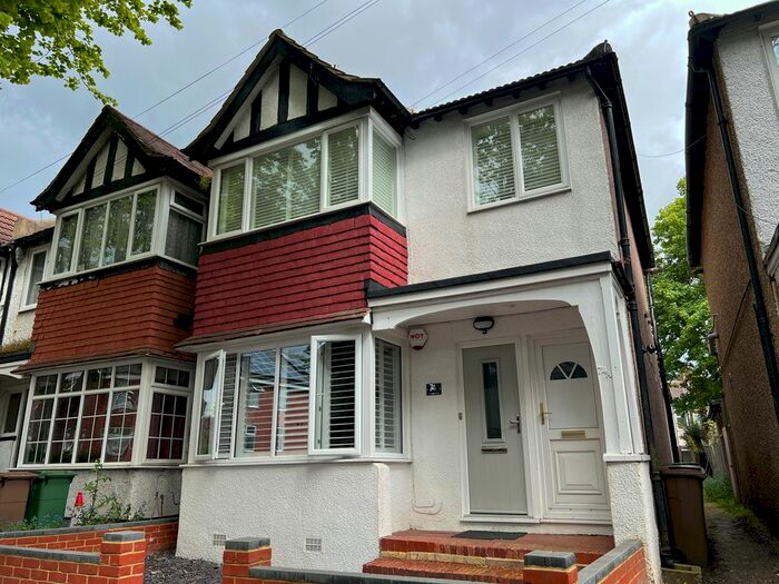 2 Bedroom Flat To Rent In Lenham Road, Sutton, SM1