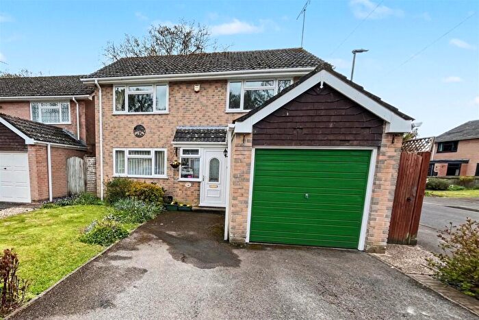 4 Bedroom Detached House For Sale In Verwood, BH31