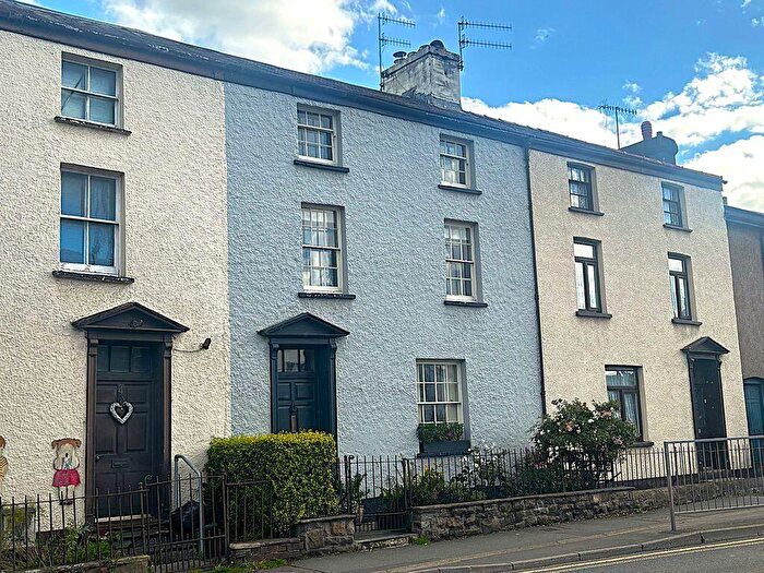 4 Bedroom Terraced House For Sale In Merthyr Road, Abergavenny, NP7