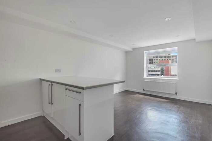 2 Bedroom Apartment To Rent In Miflats, Bracknell, RG12