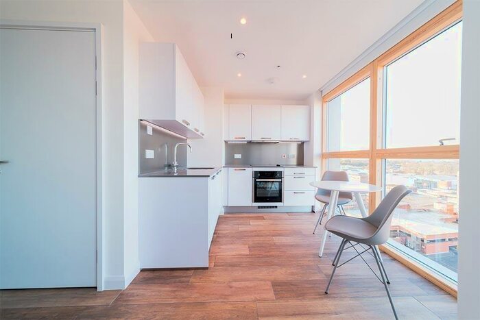 1 Bedroom Flat To Rent In Queen Street Maidenhead, SL6