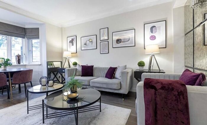 2 Bedroom Flat To Rent In Hyde Park Place, Hyde Park, London, W2