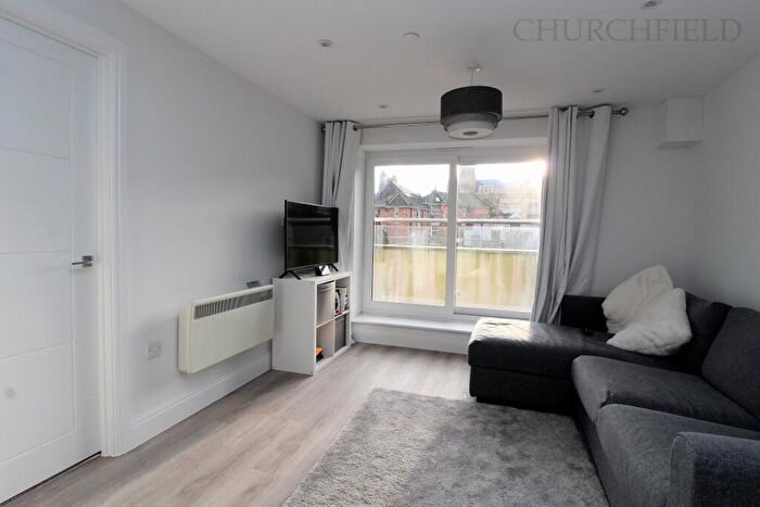 1 Bedroom Flat To Rent In Albert Road, Bournemouth, Dorset, BH1