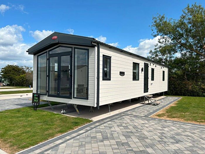 2 Bedroom Lodge For Sale In Bank Lane, Warton, Preston, PR4