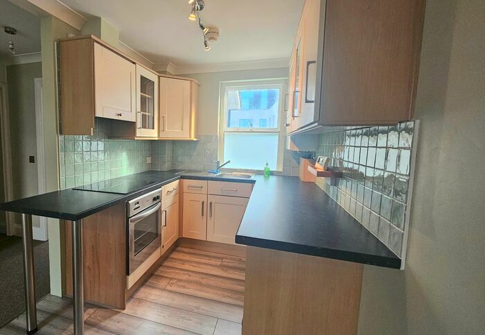 2 Bedroom Flat To Rent In Esplanade Road, Paignton, TQ4