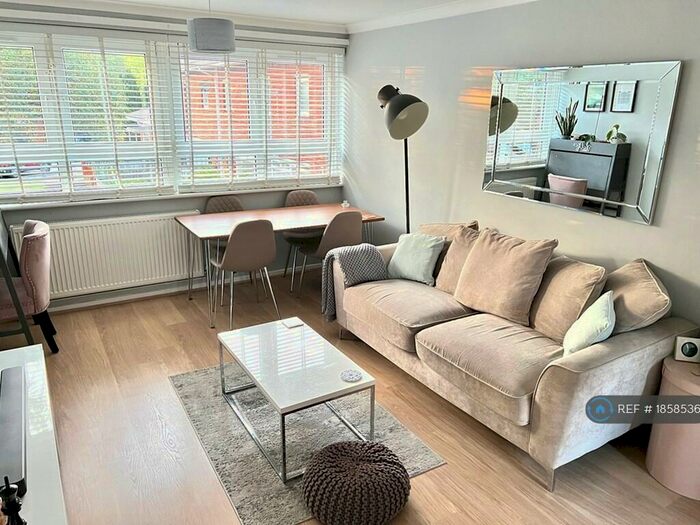 1 Bedroom Flat To Rent In Dornberg Close, Blackheath, London, SE3