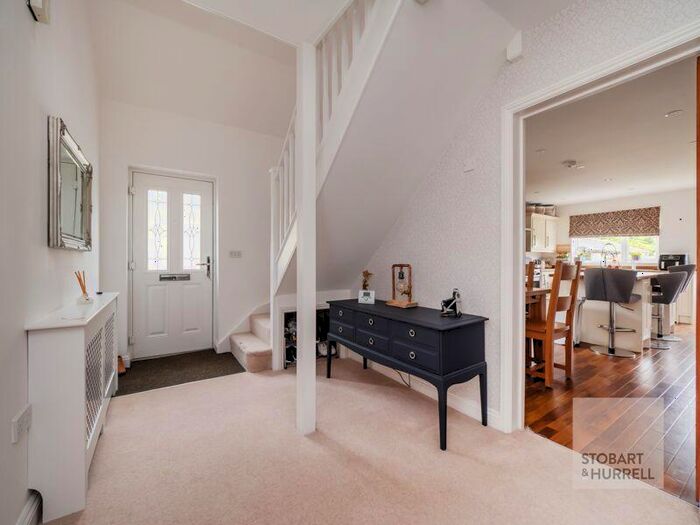 4 Bedroom Detached House For Sale In Lonsdale Road, Rackheath, Norfolk, NR13