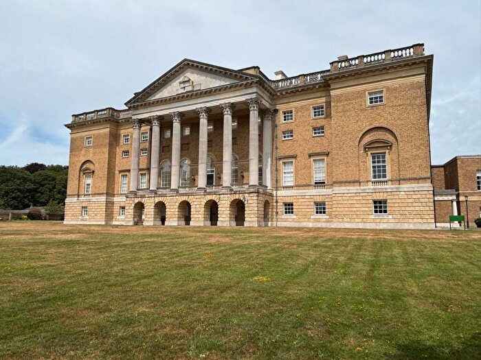 3 Bedroom Flat For Sale In Thorndon Hall, Thorndon Park, Ingrave, Brentwood, Essex, CM13