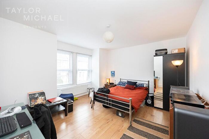 5 Bedroom Terraced House To Rent In Bonchurch Road, Brighton, BN2