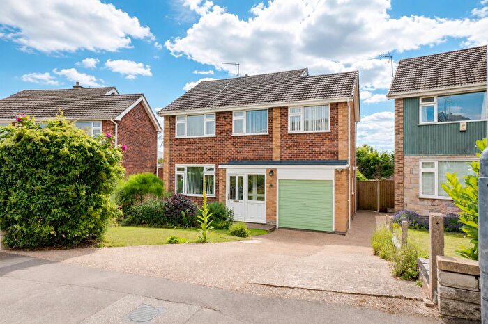 4 Bedroom Detached House For Sale In Crossdale Drive, Keyworth, Nottingham, NG12