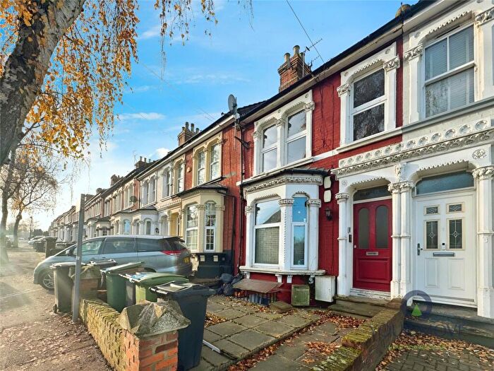 2 Bedroom Maisonette To Rent In Hastings Road, Maidstone, Kent, ME15