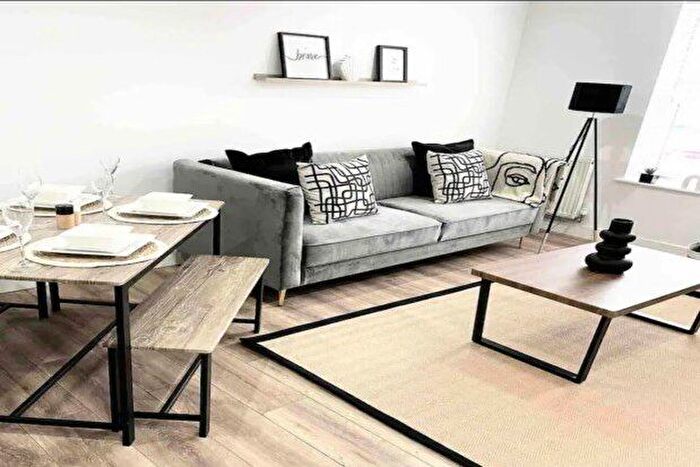 2 Bedroom Flat To Rent In Winmarleigh Street, Warrington, WA1