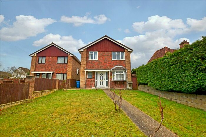 4 Bedroom Detached House To Rent In High Street, Sandhurst, Berkshire, GU47