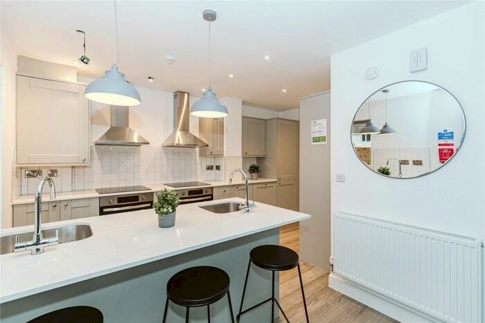 6 Bedroom Terraced House To Rent In Mackie Road, Filton, Bristol, BS34