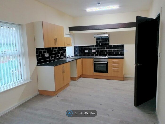 2 Bedroom Flat To Rent In County Road, Walton, Liverpool, L4