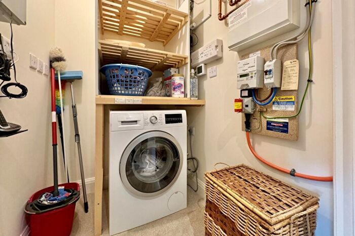 2 Bedroom Apartment For Sale In Yorktown Road, College Town, Sandhurst, GU47