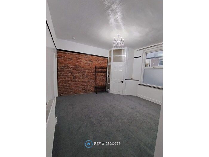 3 Bedroom Terraced House To Rent In Middleton Road, Heywood, OL10