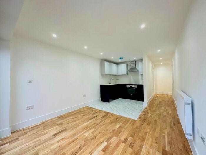 1 Bedroom Flat To Rent In Challenge Close, Harlesden, London, NW10