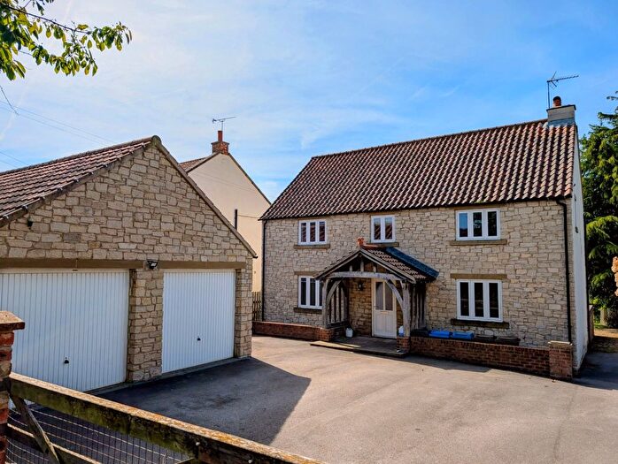 4 Bedroom Detached House To Rent In Little Smeaton, Pontefract, West Yorkshire, Uk, WF8