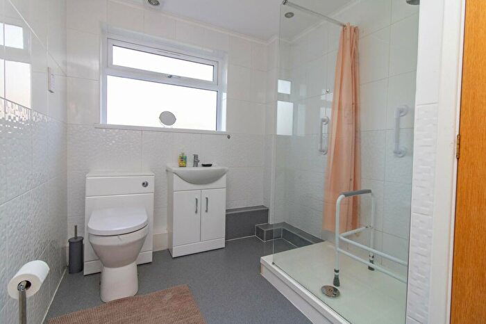 3 Bedroom Detached Bungalow For Sale In Padgate Close, Scraptoft, Leicester, LE7