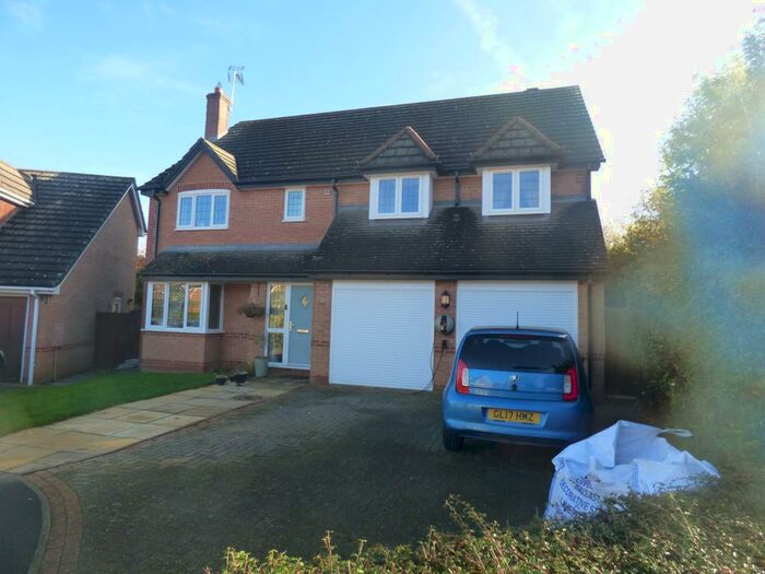5 Bedroom Detached House To Rent In Stewart Road, Silverstone, NN12