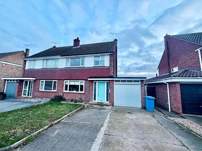 3 Bedroom Semi Detached House To Rent In Arundel Way, Ipswich, IP3