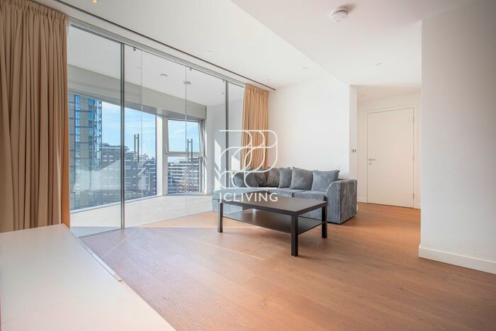 2 Bedroom Flat To Rent In Oakley House, London, SW11