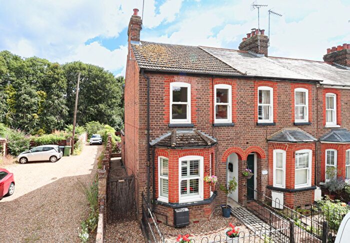 3 Bedroom End Of Terrace House For Sale In High Street, Markyate, St. Albans, AL3
