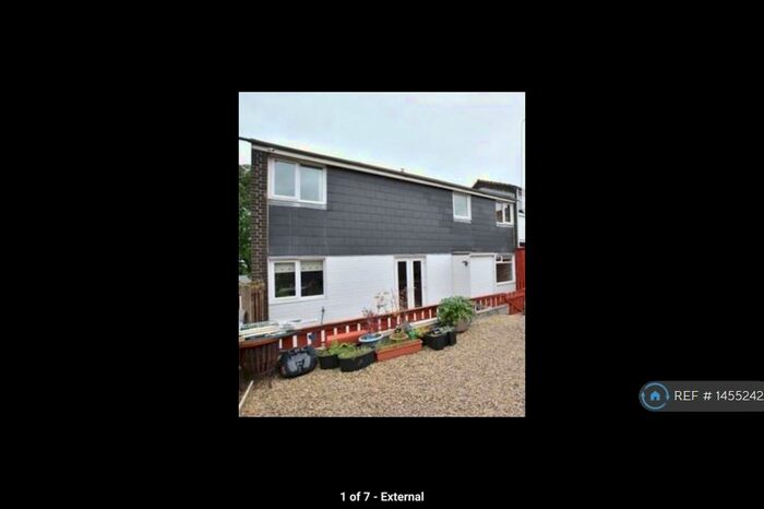 3 Bedroom Semi-Detached House To Rent In Dishforth Green, Gateshead, NE9