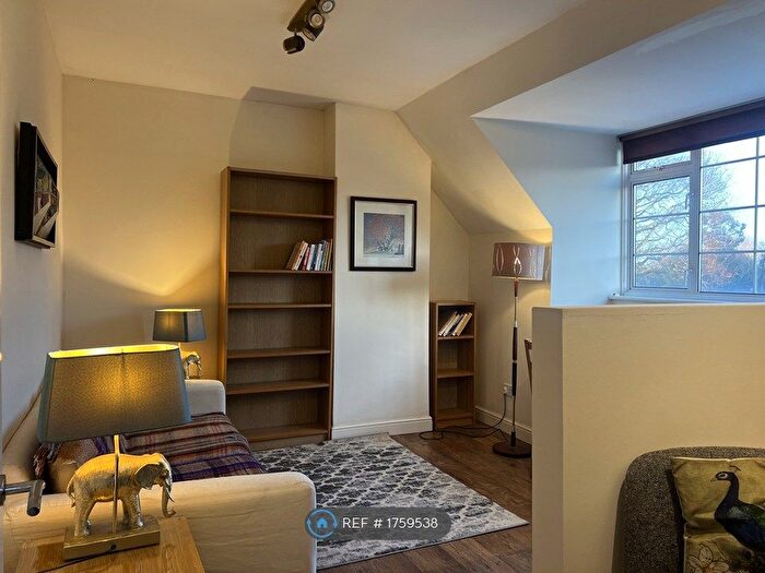 2 Bedroom Flat To Rent In Lydford Road, London, NW2