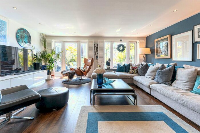 3 Bedroom Flat To Rent In Wharfside Street, Birmingham, B1