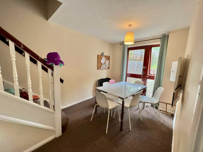 1 Bedroom House To Rent In Honeysuckle Close, Winchester, SO22