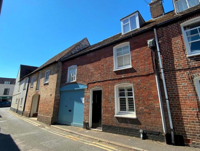 3 Bedroom Terraced House To Rent In Wareham, BH20