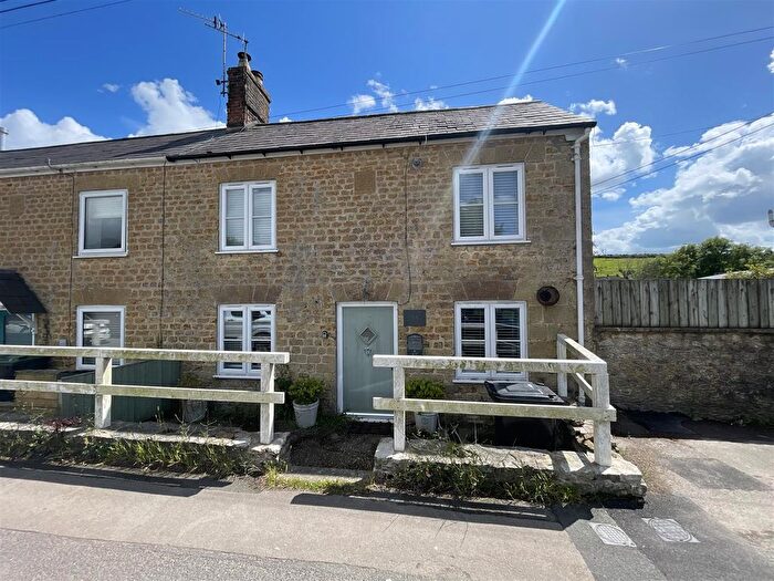 2 Bedroom Cottage For Sale In Clay Lane, Beaminster, DT8