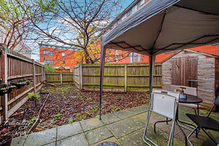 2 Bedroom Flat For Sale In Helene House, Hartington Road, London, E16