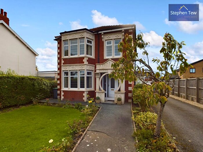 3 Bedroom Detached House For Sale In Moss House Road, Blackpool, FY4
