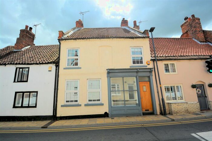 4 Bedroom Terraced House To Rent In High Street, Cawood, Selby, YO8