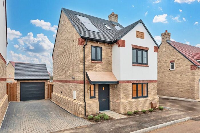 4 Bedroom Detached House For Sale In Fuller Way, Wootton, Bedford, MK43