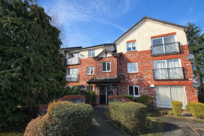 2 Bedroom Flat For Sale In Home Farm Avenue, Macclesfield, SK10