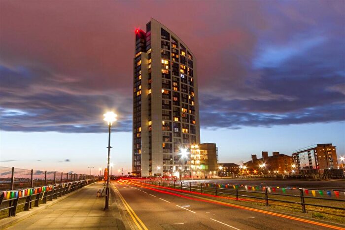 2 Bedroom Apartment To Rent In Alexandra Tower, Princes Parade, Liverpool, L3
