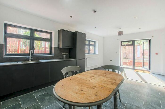 1 Bedroom Flat To Rent In Sweeps Lane, Orpington, BR5