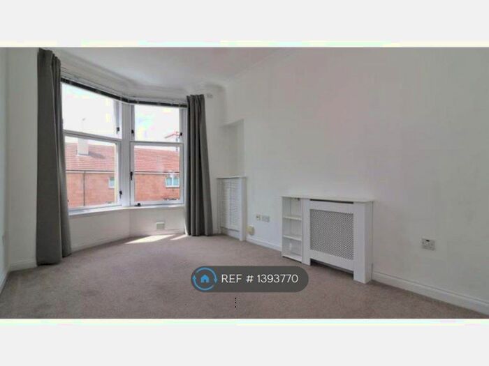 1 Bedroom Flat To Rent In Neilston Road, Paisley, PA2