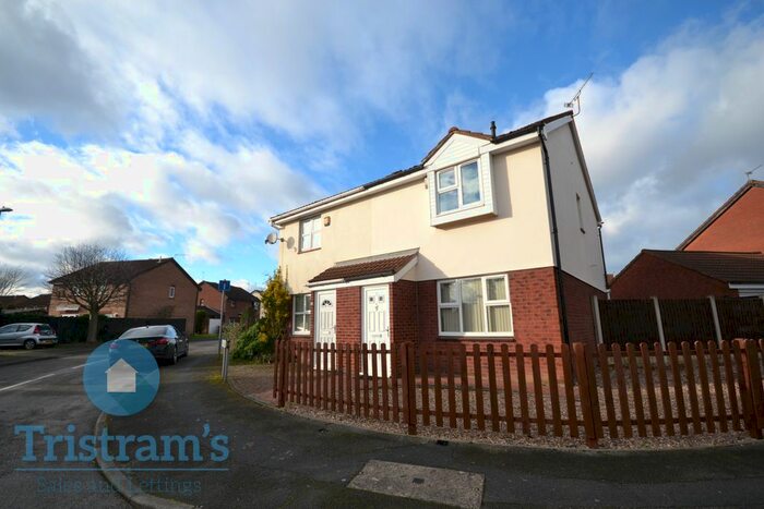 3 Bedroom Semi-Detached House To Rent In Torvill Drive, Wollaton, Nottingham, NG8