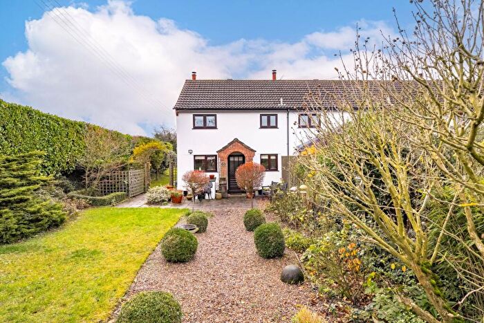 2 Bedroom End Of Terrace House For Sale In Reedham Road, Freethorpe, NR13