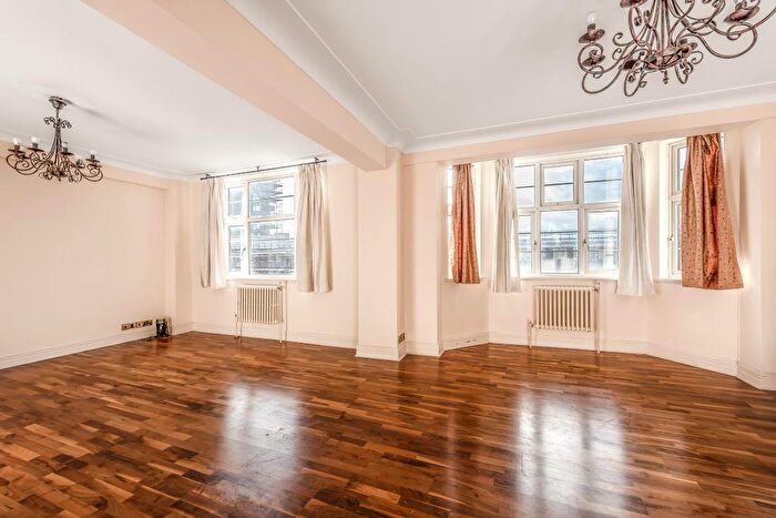 4 Bedroom Apartment To Rent In College Crescent, Swiss Cottage, NW3